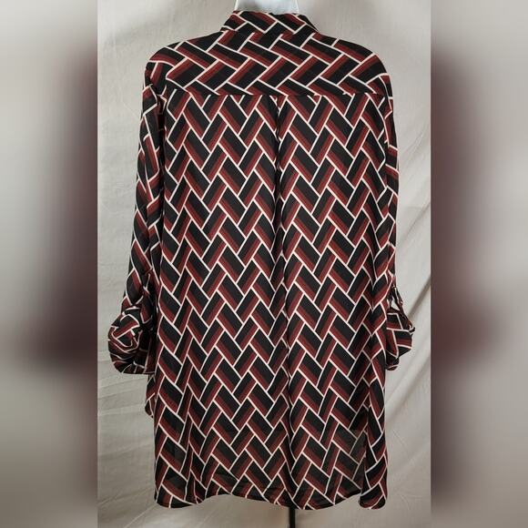 CATO Black and Red Print Overlap Front V-Neck Top - Plus Size 18/20W - Picture 6 of 10